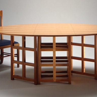 Dining table 322 D. S. 1