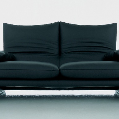 The 675 MARALUNGA sofa