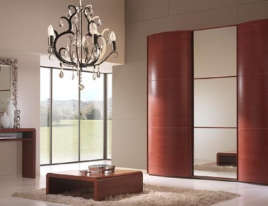 Cupboard Cleo, Saber