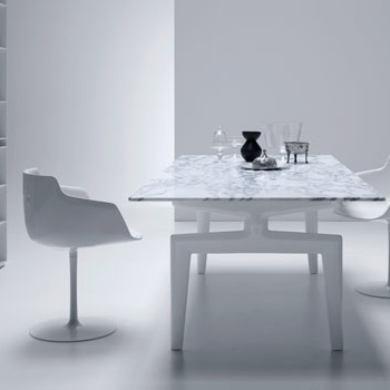 Dining table Flow Table