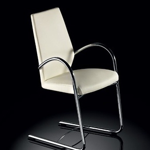 Chair Giuliotta
