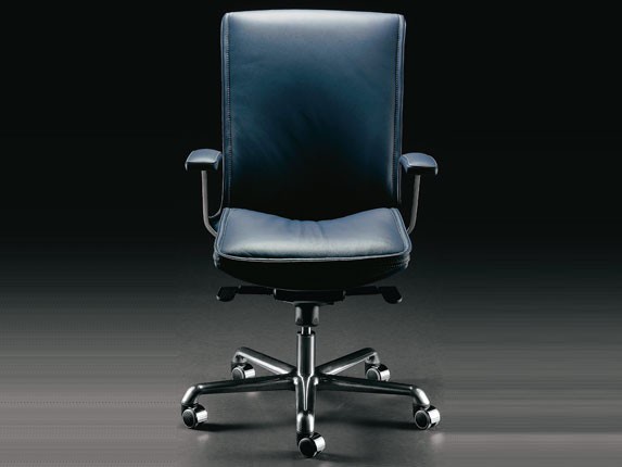 The chair on a rotating basis Idesia, SITIA