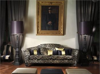 The Sofa Noe, Softhouse