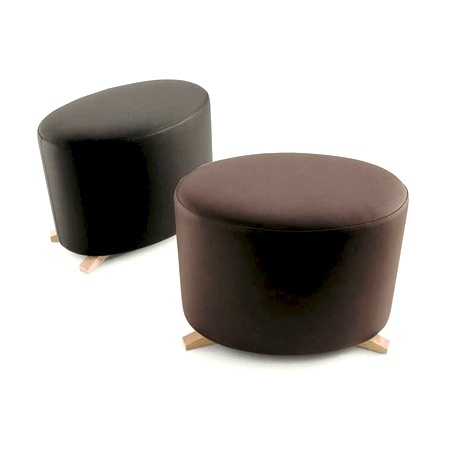 Round Ottoman on wooden legs, Maxalto