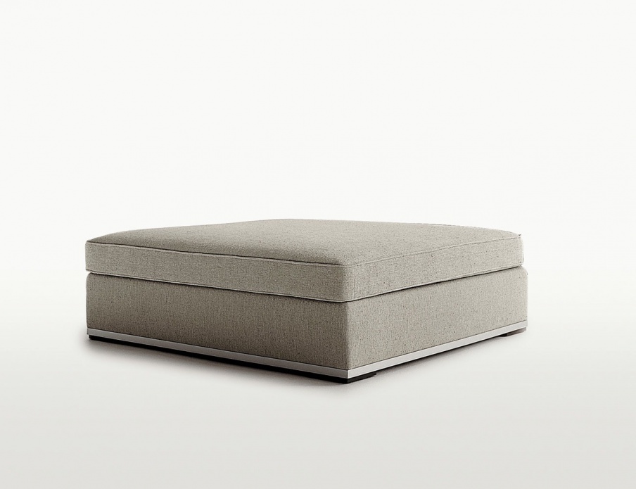 Intervallum poof with hidden frame, Maxalto