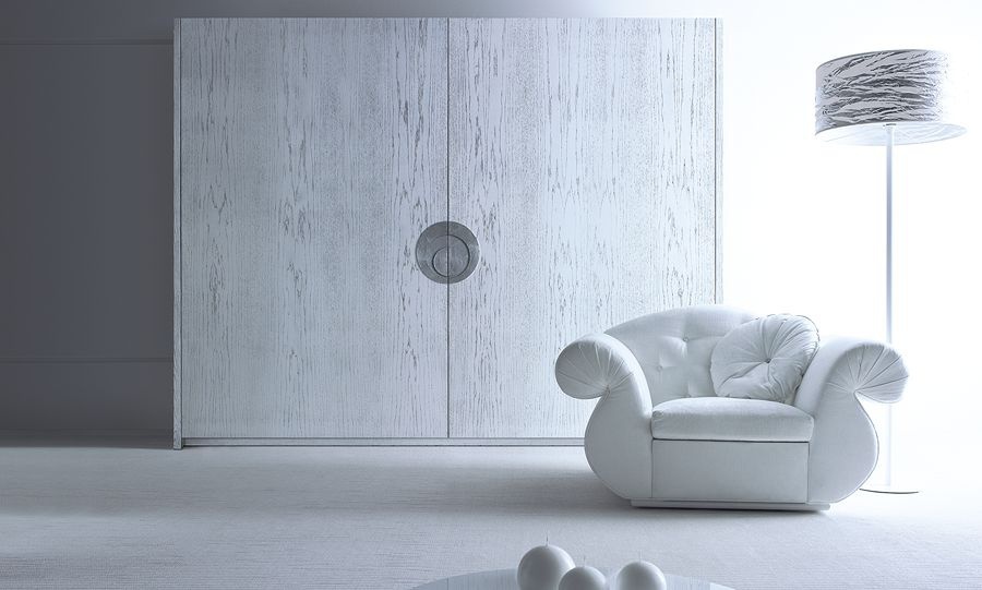 Closet with coplanar doors Circle, Ego