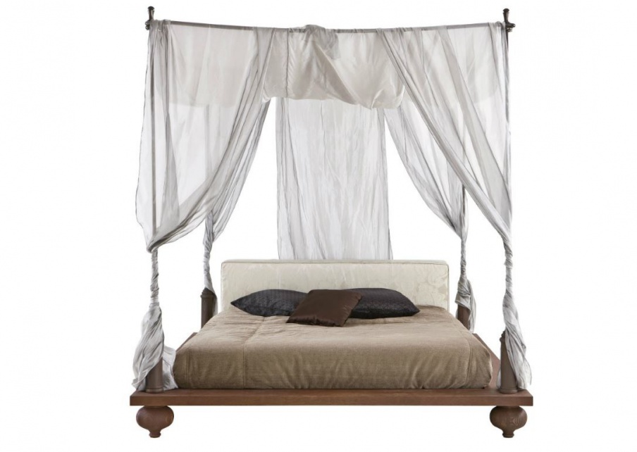 A four-poster bed, upholstered leather or fabric Marrakech, Ego