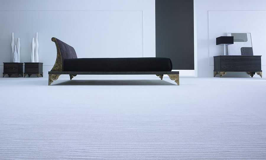 Bed upholstered in leather or fabric Aladino Ego