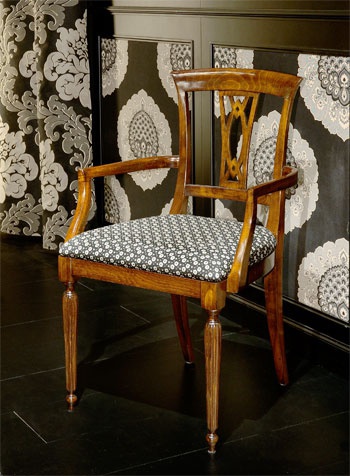 Chair with armrests 800, Medea