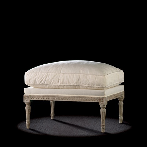 Poof on a frame of solid wood, Massant