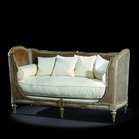 Sofa with high back and armrests, Massant