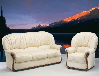 The Sogno chair with black leather upholstery, RM Arredamenti