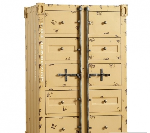 A Snack Bar, Dialma Brown