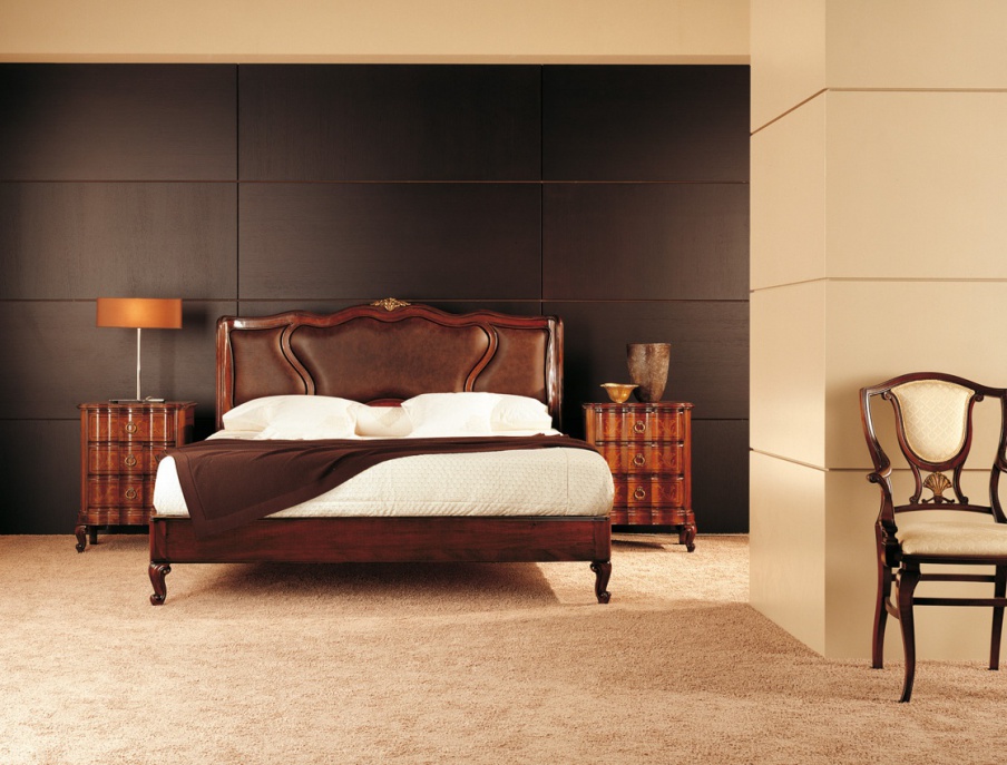 Bed upholstered in leather or fabric Ottocento, Medea
