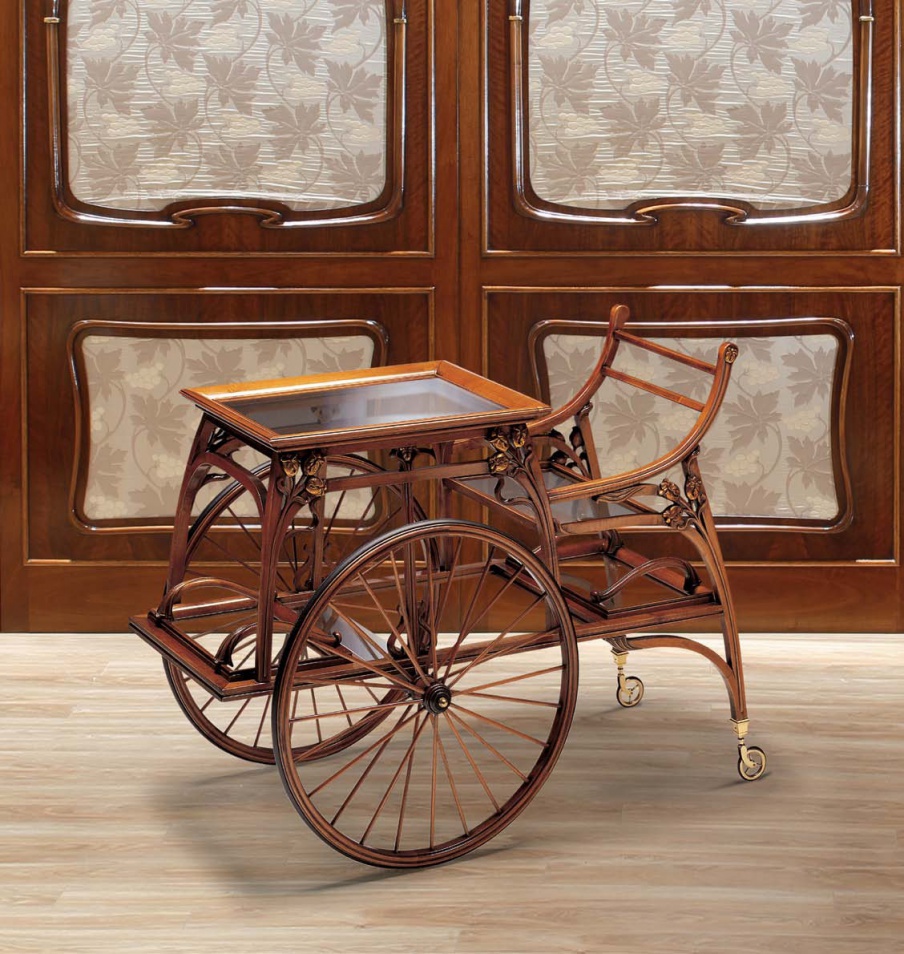 Table serving Liberty, Medea