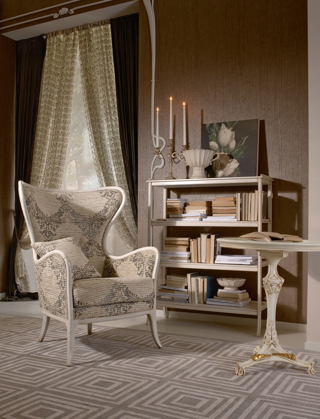 Chair with high backrest upholstered in leather or fabric Liberty, Medea