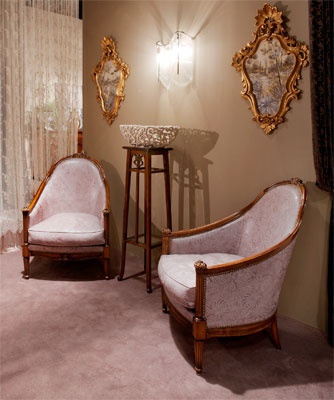 Armchair upholstered in leather or fabric Liberty, Medea