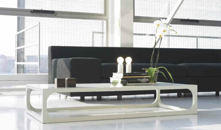 Coffee table, its linfa