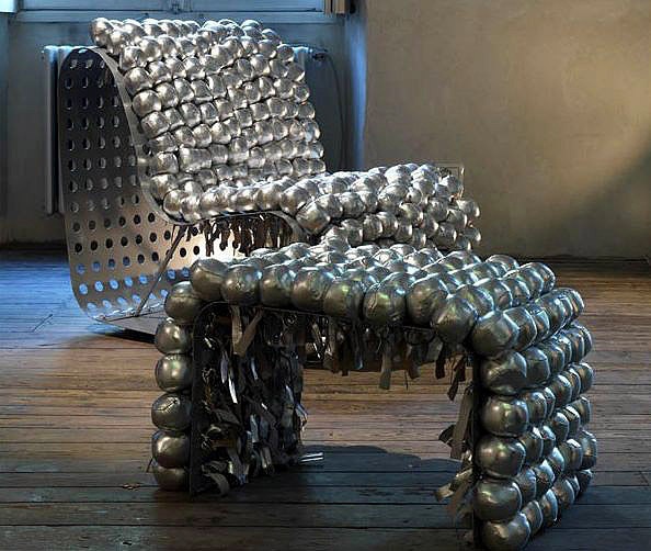 The chair on steel frame, Blow Up, Mussi