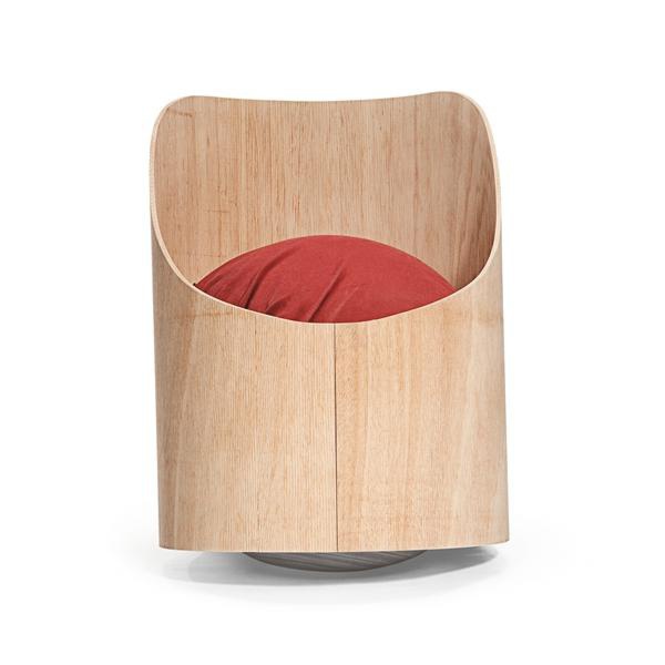 A chair without armrests, Bump - Lago