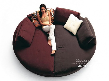 Round and semicircular sofas – the highlight of the interior of your living room