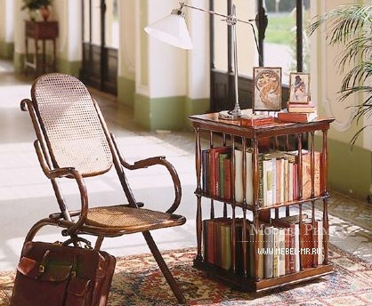 The bookcase with frames made of solid Italian walnut G101, Aldo Moletta 
