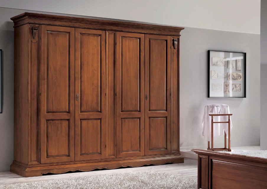 Wardrobe, Sangiorigo