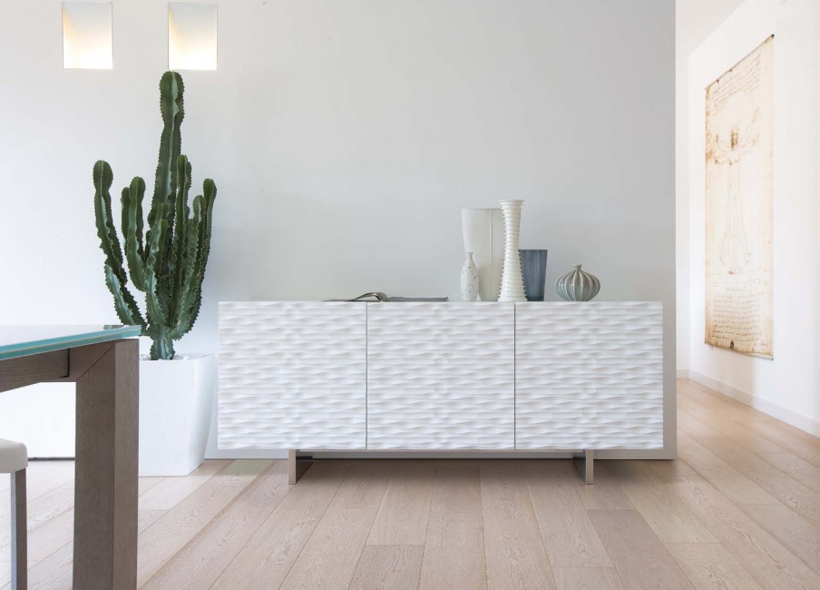 Pedestal Aura, Antonello Italia