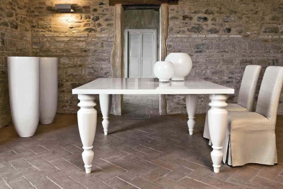 Dining table Ever, Home DV