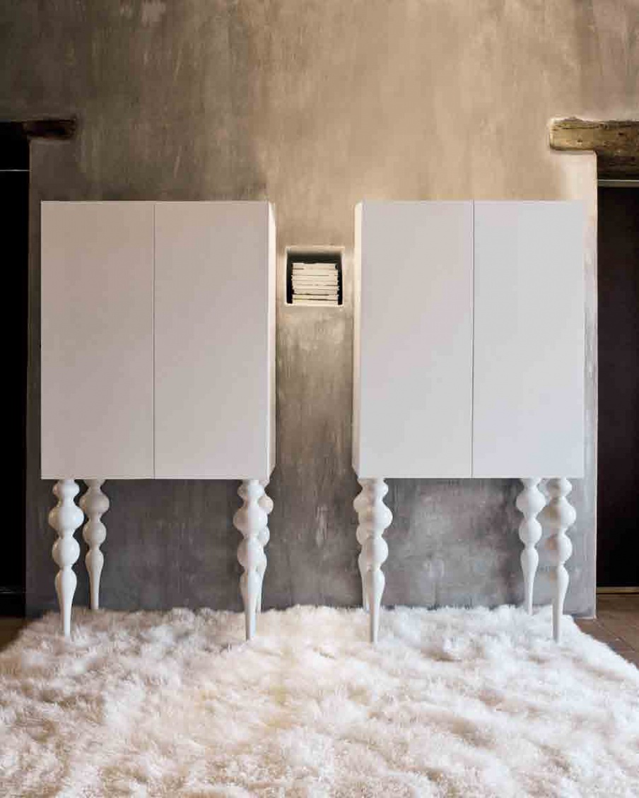 The Cabinet of natural wood Contentore, DV Home