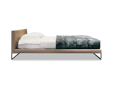 The Gorky Bed, Minotti