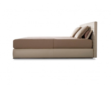 The Hamilton Bed, Minotti
