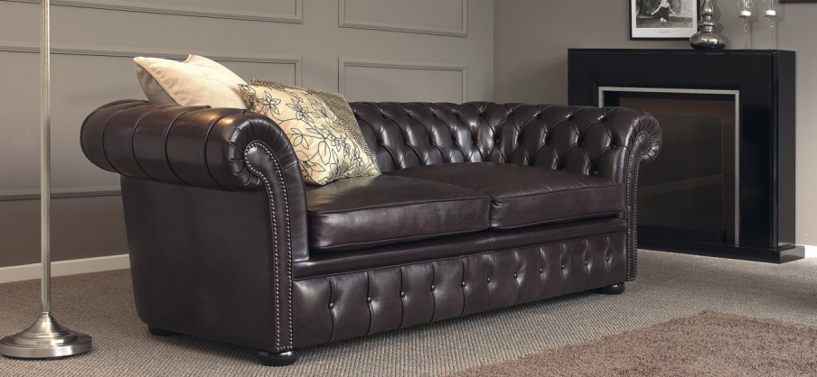 Three-seater sofa upholstered in leather Gassman, Nino Galimberti