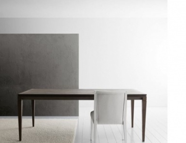 Dining table from the collection Casalando, Lando