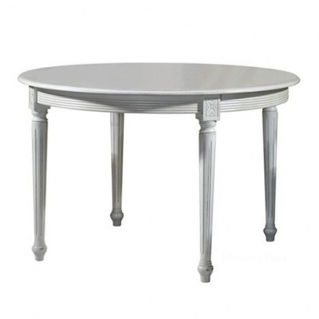 Round dining table