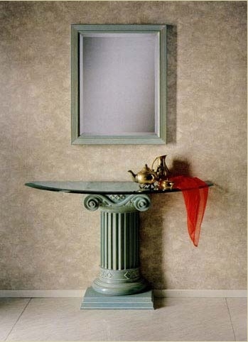 Console Larissa, Megaros