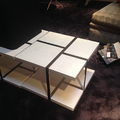 Pridivanny table Mezzo