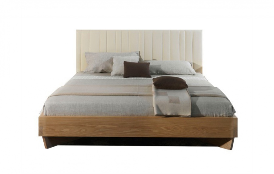 Double bed close to Villa Melzi, Riva 1920