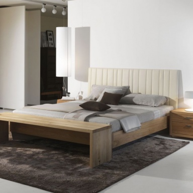 Double bed close to Villa Melzi