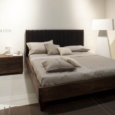 Double bed close to Villa Melzi