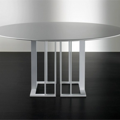 Dining table Chaplin