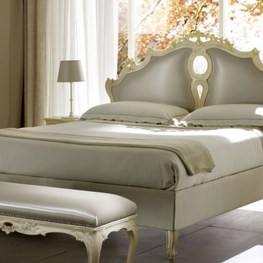 Double bed Sissi imbottito
