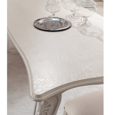 Gregory dining table