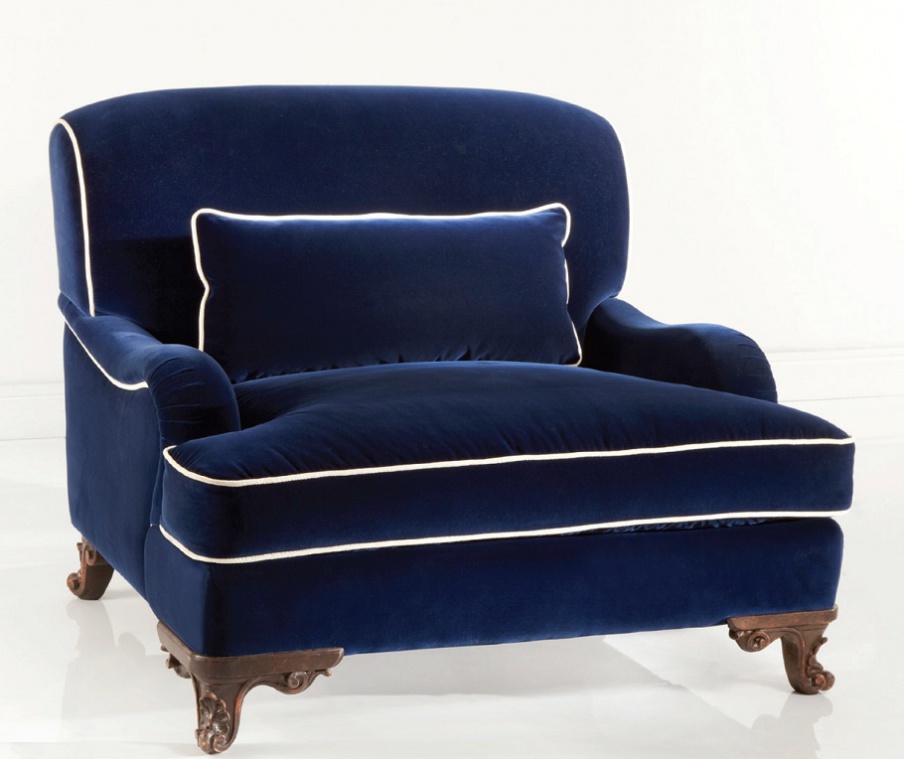 Chair made of solid wood with low armrests, Chelini