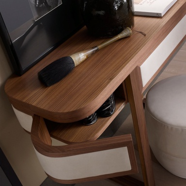 The Console World Luxury