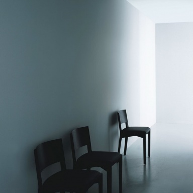The Lario Chair