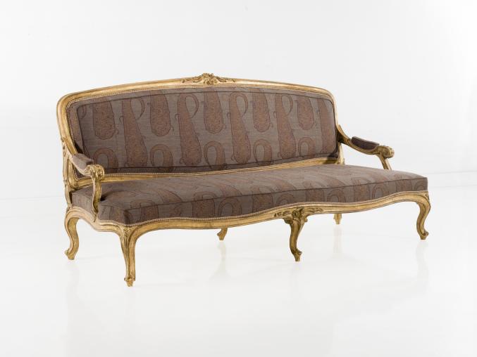 Three seater sofa made of solid wood with fabric upholstery, Chelini