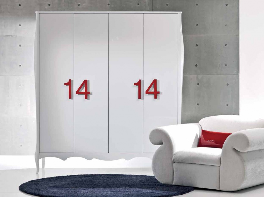 Wardrobe high carved legs Sinfonia Do Diesis, Moda