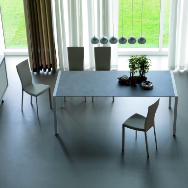 Dining table Pedro Drive