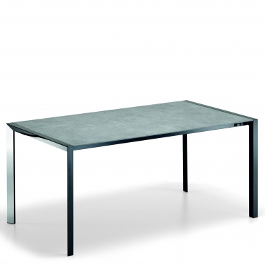 Dining table Pedro Drive